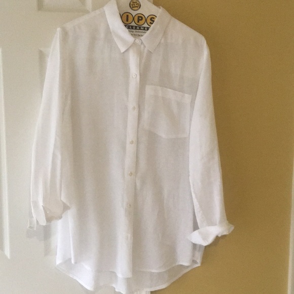 GAP Tops - GAP Linen long sleeve